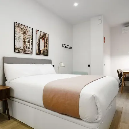 Limehome Madrid Calle De Matilde Diez Exterior photo