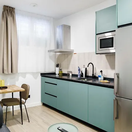 Limehome Madrid Calle De Matilde Diez Room photo