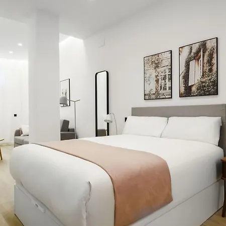 Limehome Madrid Calle De Matilde Diez Exterior photo