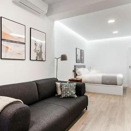 Limehome Madrid Calle De Matilde Diez Exterior photo