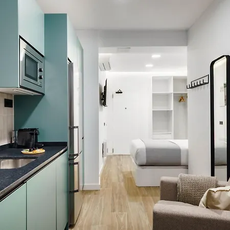 Limehome Madrid Calle De Matilde Diez Room photo